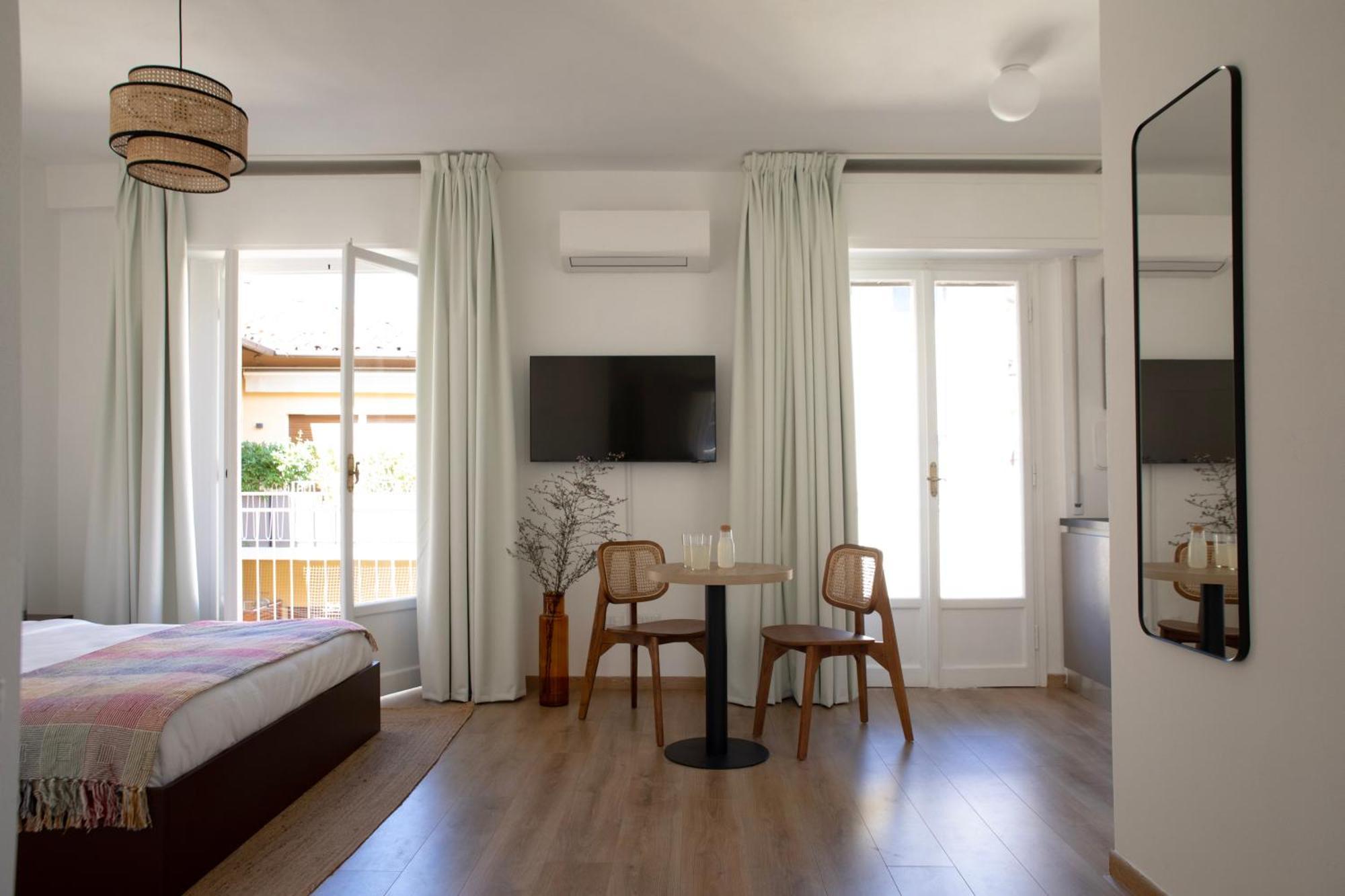 Bob W Ponte Vecchio Apartment Florence Room photo